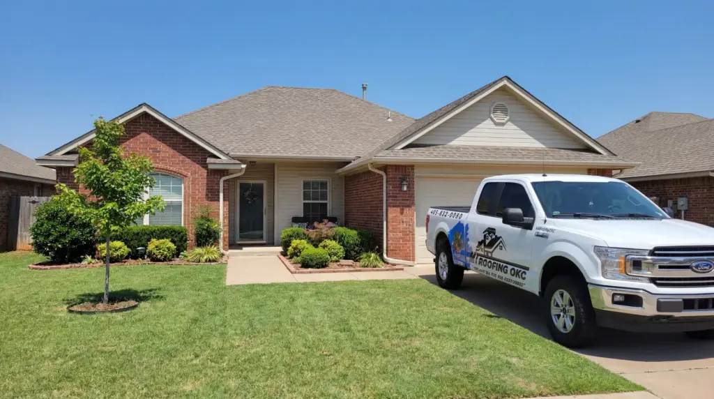 Roofing Contractor in Mustang, OK